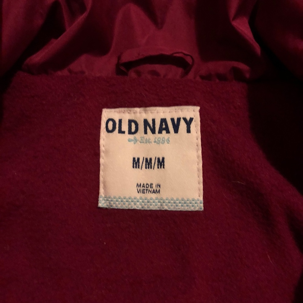 Women’s Old Navy Puffy Vest - Picture 2 of 6
